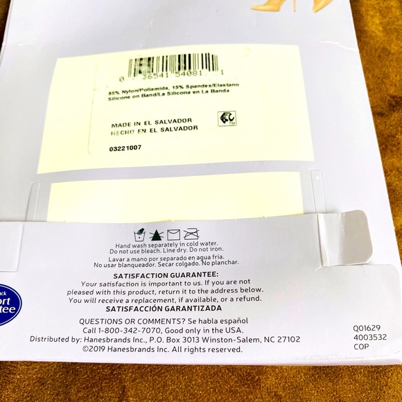 Hanes premium Silky Sheer Lace Thigh Highs. Color Nude, size Medium. NWT - Picture 2 of 11